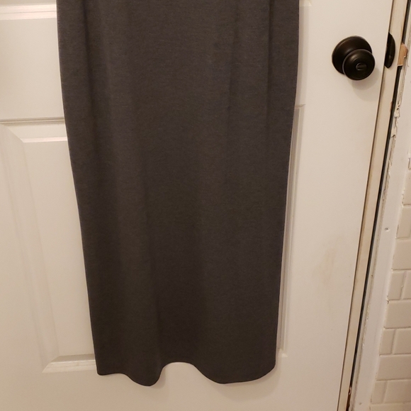 Ladies dress - Picture 2 of 6